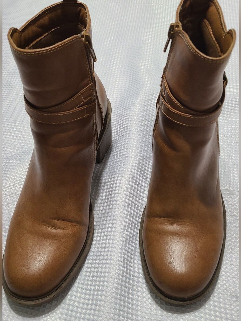 FRYE AND CO. Audrey Brown Leather Strap Ankle Booties with Side Zip Moto Riding